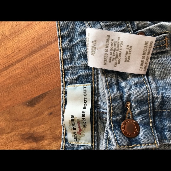 Levi’s Denim - Picture 5 of 7